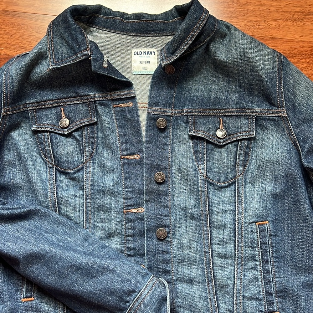 Old navy jean jacket - Picture 2 of 3